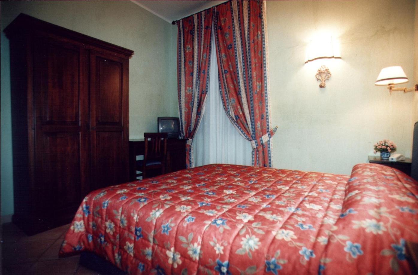 Villa Le Camelie Siena Esterno foto